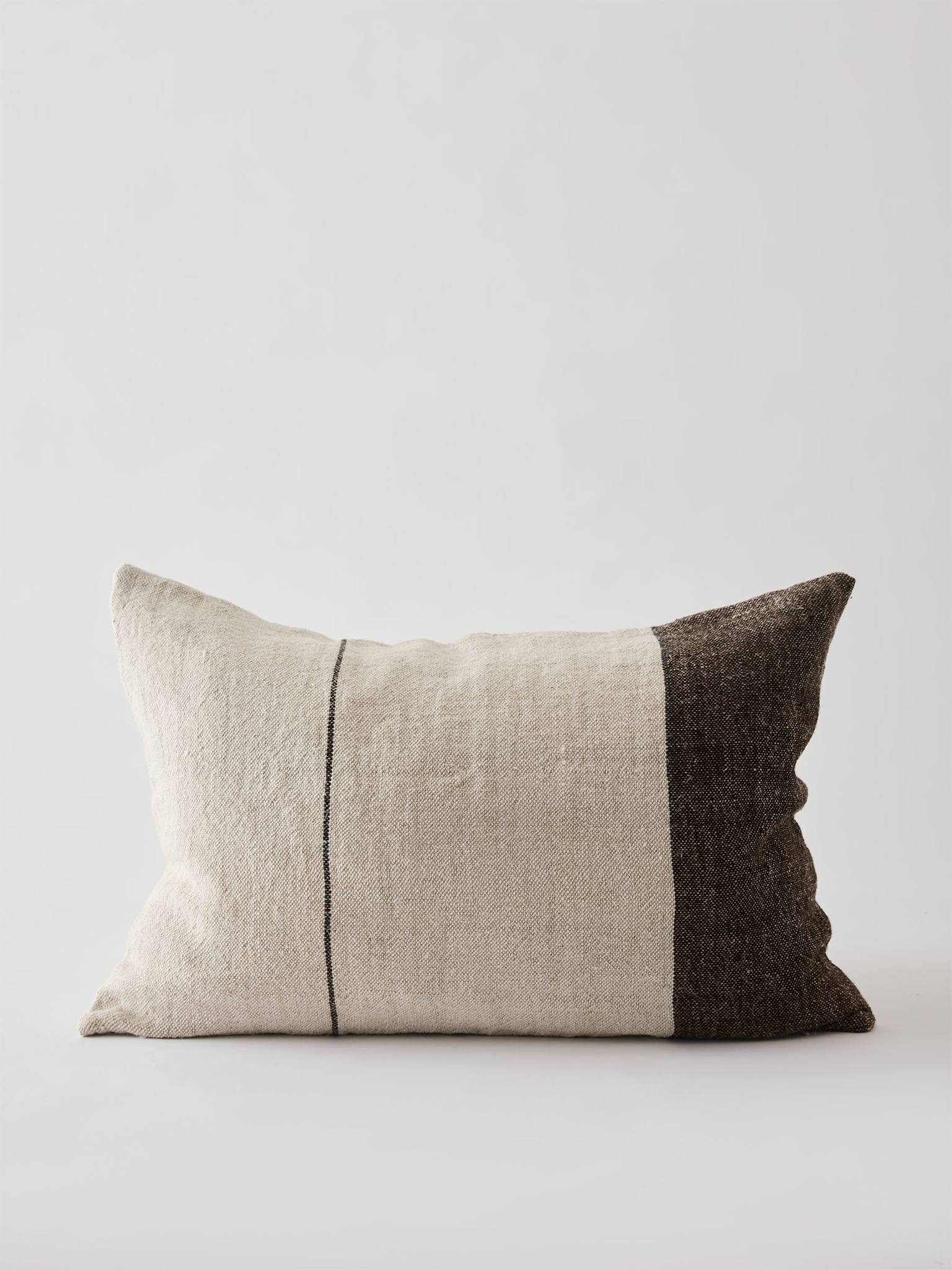 Adrian linnenhoes by Tell Me More | Mocha