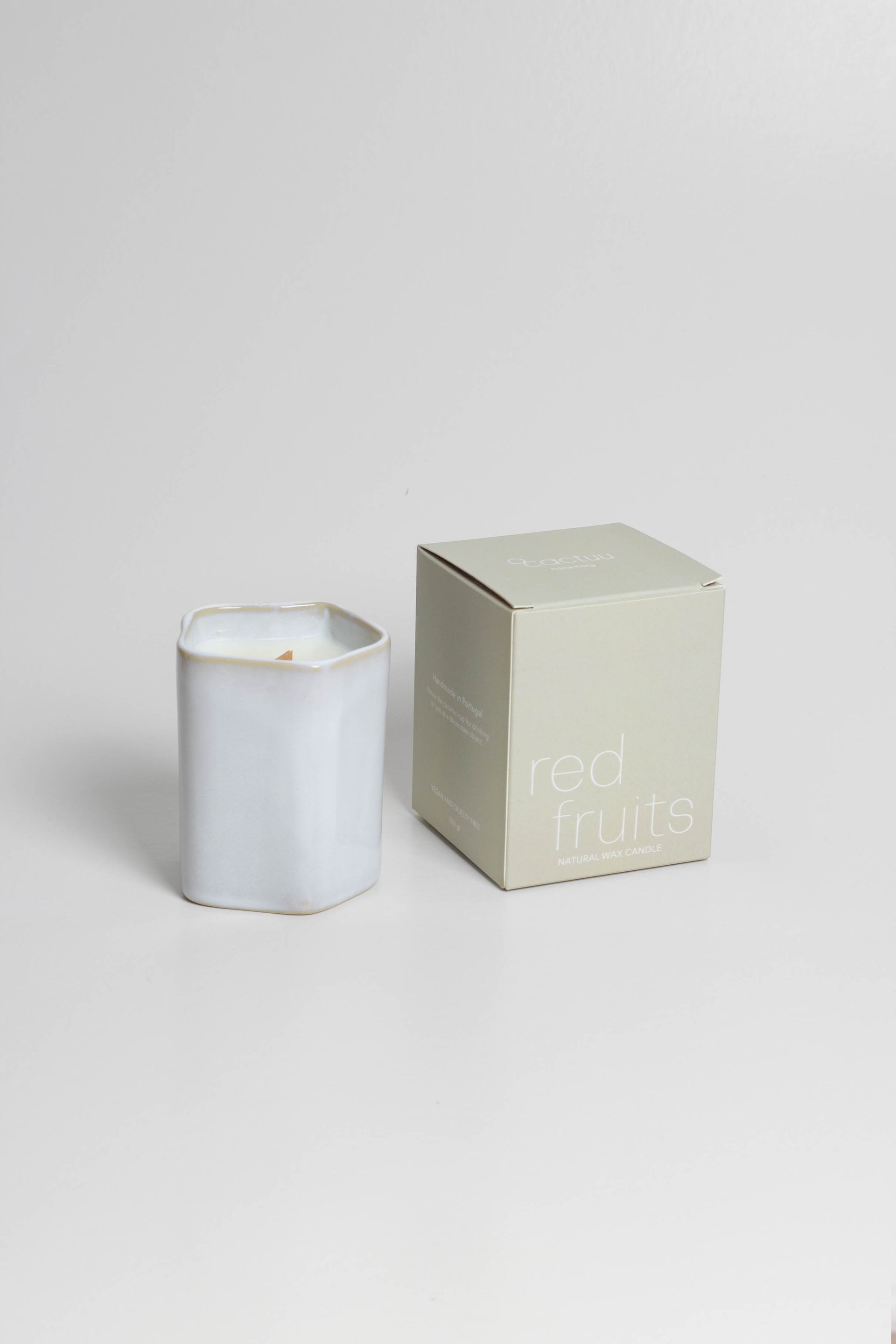 Geurkaars red fruit by Pedro Meneses | Herbruikbaar als mok