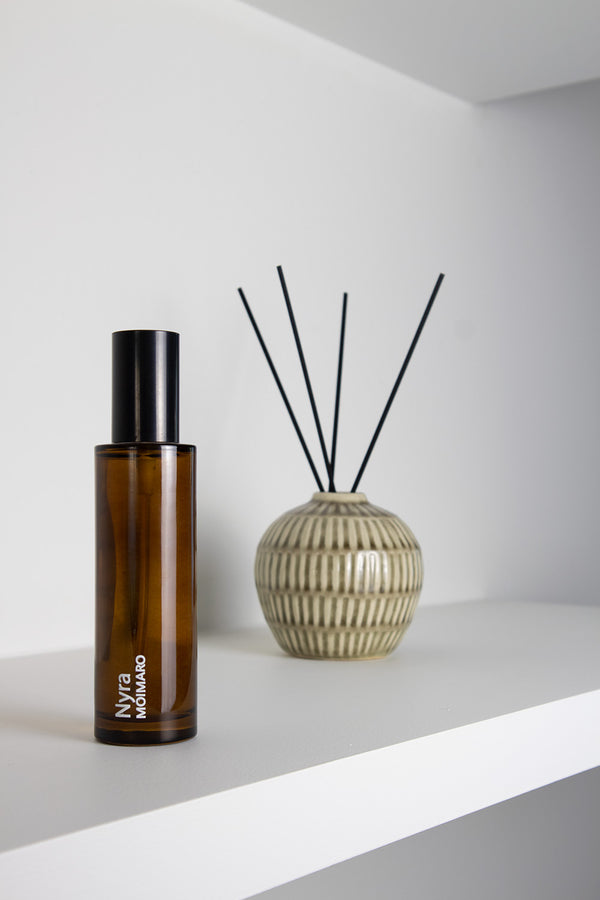 Roomspray | Nyra | Verbena · Black Peper · Patchouli